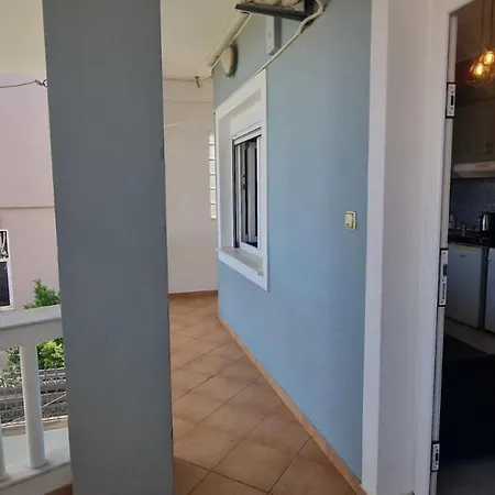 Апартаменты Dinos House